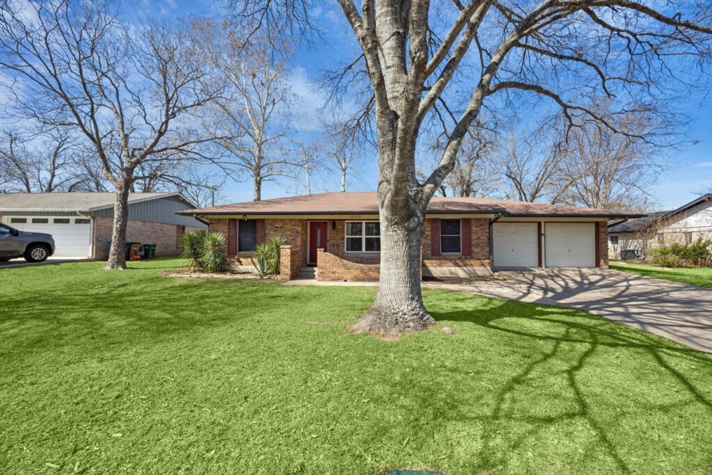 10512 Walnut Bend Austin TX home for sale listed by Todd Hower Realty