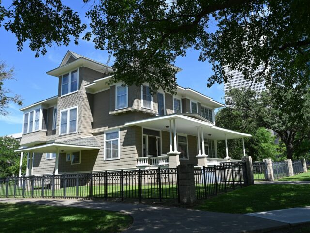 How to Maximize Exposure With a Flat Fee MLS Listing in Austin
